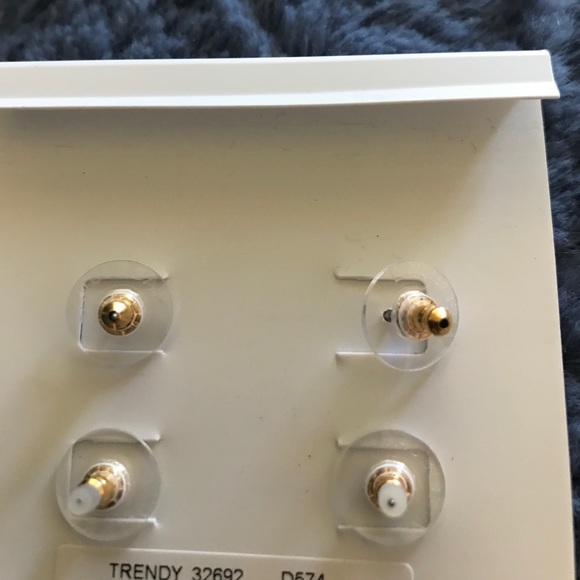 Bauble Bar 2 Pair of Gold Tone Earings NWT - Picture 3 of 3